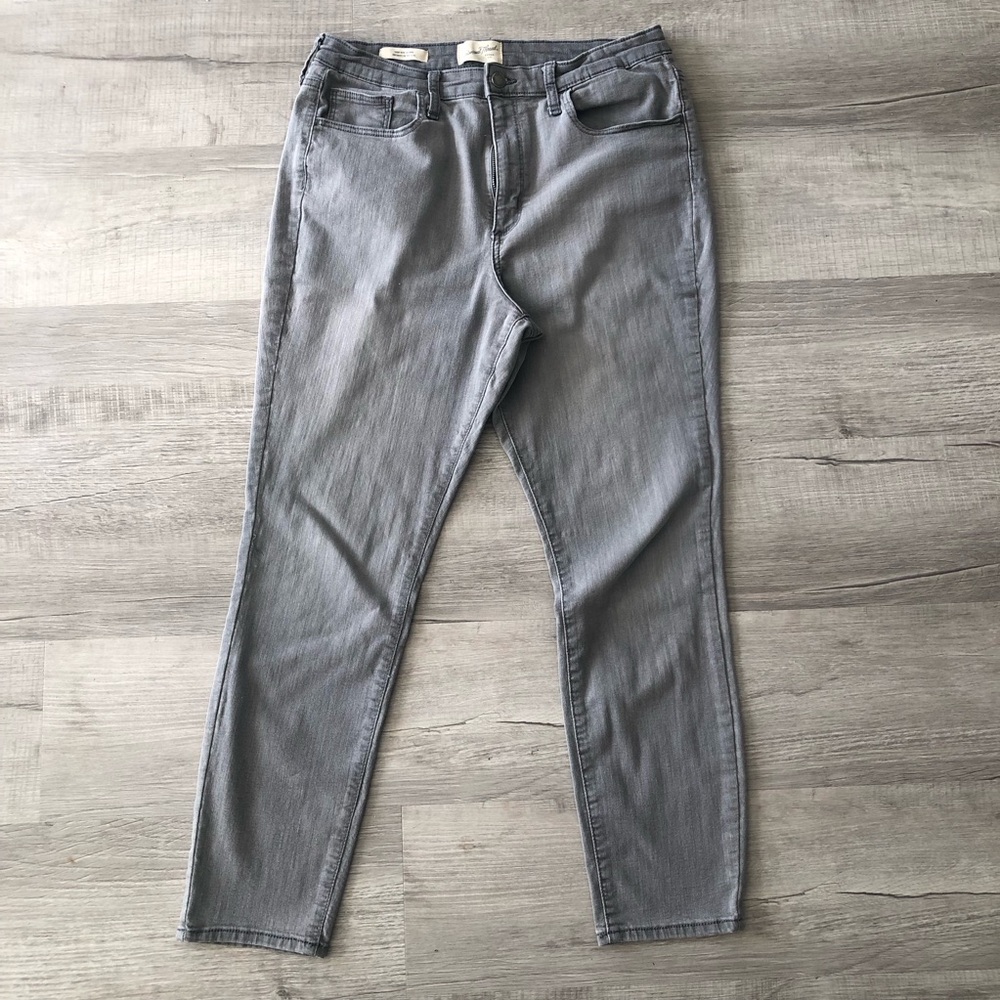 Universal thread high rise Skinny Jeans 12/31R